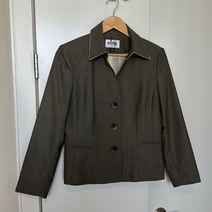 Kaspar suite jacket. Size 8. Dark